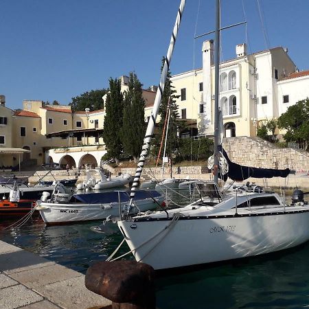 Apartments And Rooms Haludovo - Ribarsko Selo Malinska Εξωτερικό φωτογραφία