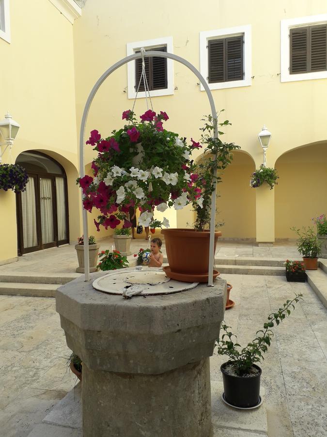 Apartments And Rooms Haludovo - Ribarsko Selo Malinska Εξωτερικό φωτογραφία