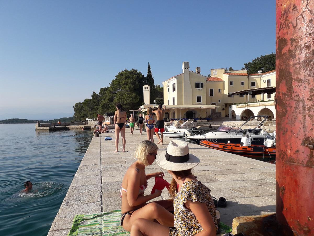 Apartments And Rooms Haludovo - Ribarsko Selo Malinska Εξωτερικό φωτογραφία