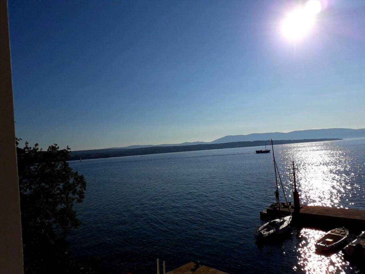 Apartments And Rooms Haludovo - Ribarsko Selo Malinska Εξωτερικό φωτογραφία