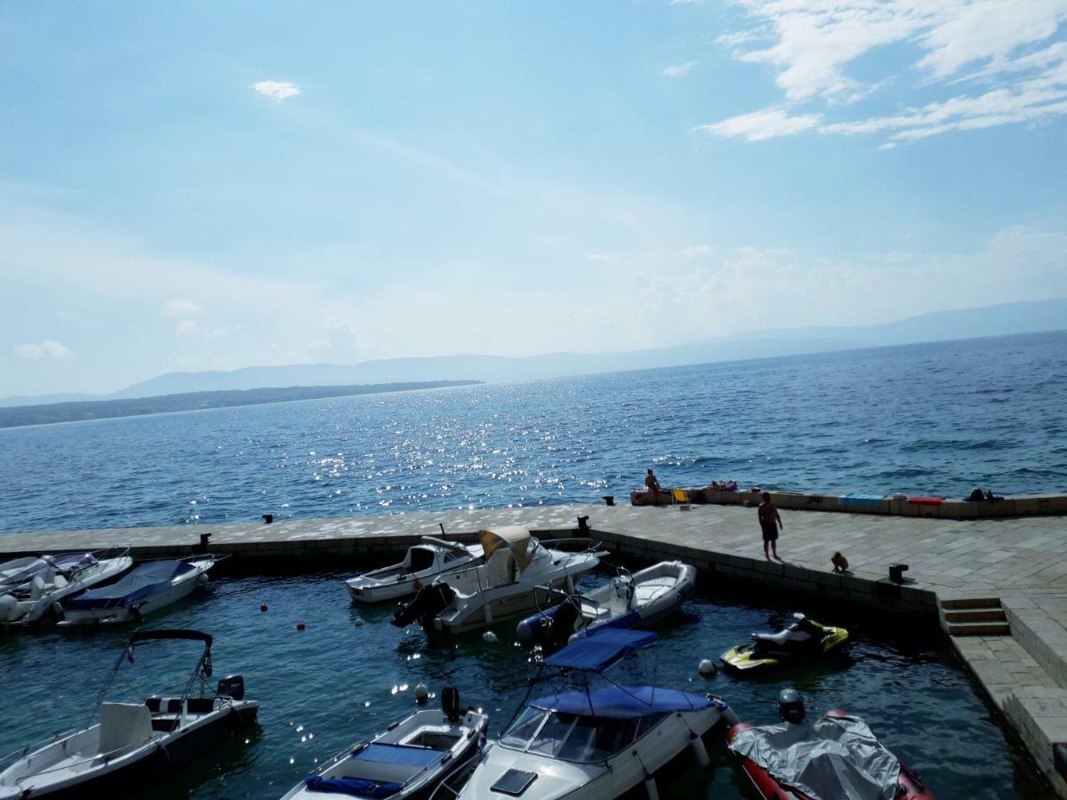 Apartments And Rooms Haludovo - Ribarsko Selo Malinska Εξωτερικό φωτογραφία