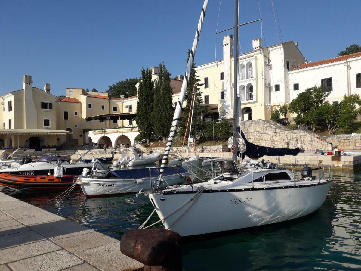 Apartments And Rooms Haludovo - Ribarsko Selo Malinska Εξωτερικό φωτογραφία