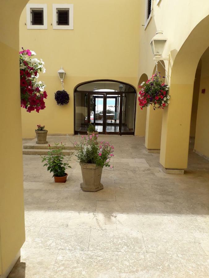Apartments And Rooms Haludovo - Ribarsko Selo Malinska Εξωτερικό φωτογραφία