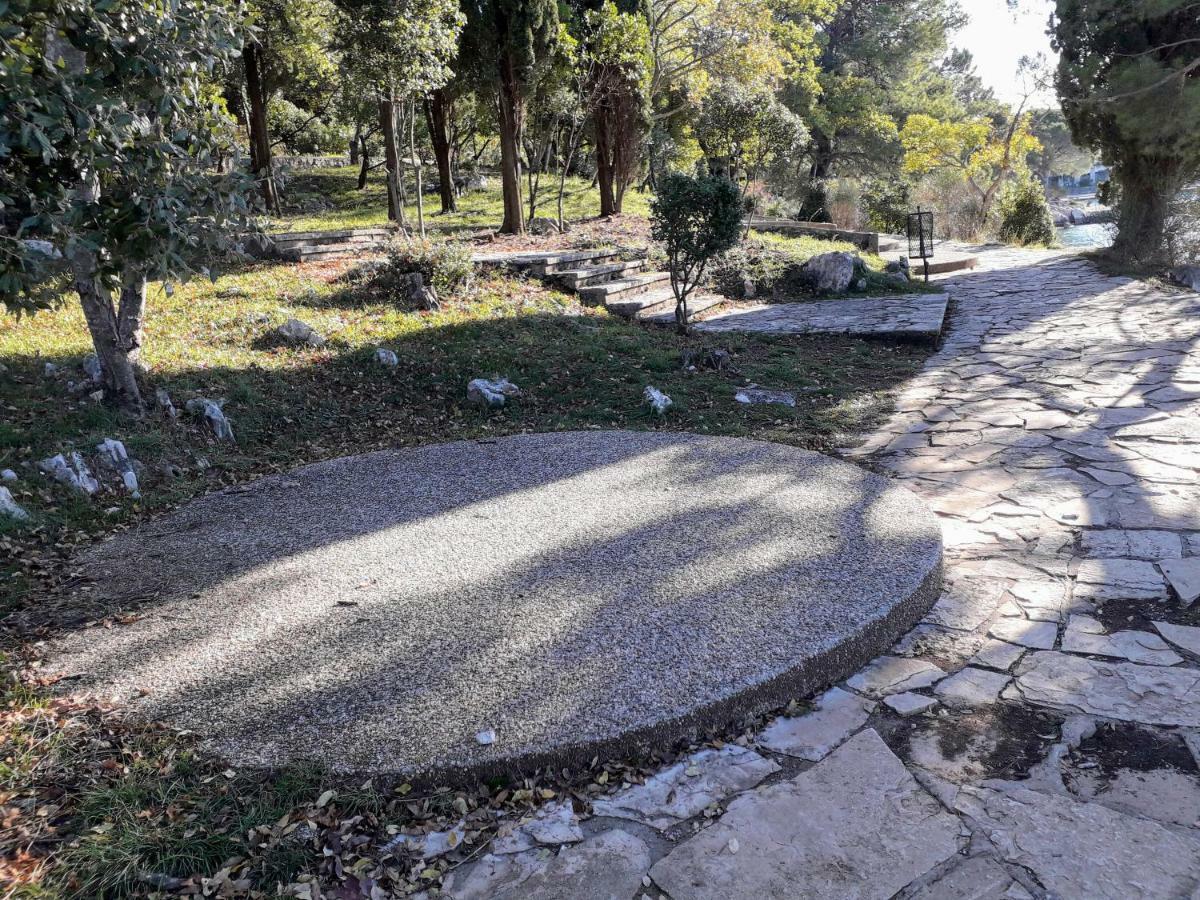 Apartments And Rooms Haludovo - Ribarsko Selo Malinska Εξωτερικό φωτογραφία